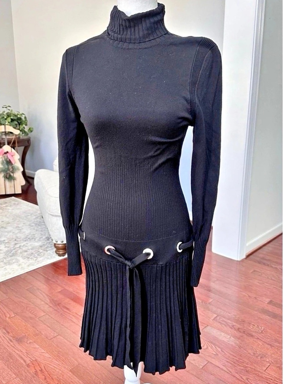 VENUS Black Ribbed Mini Dress Size Large Like New